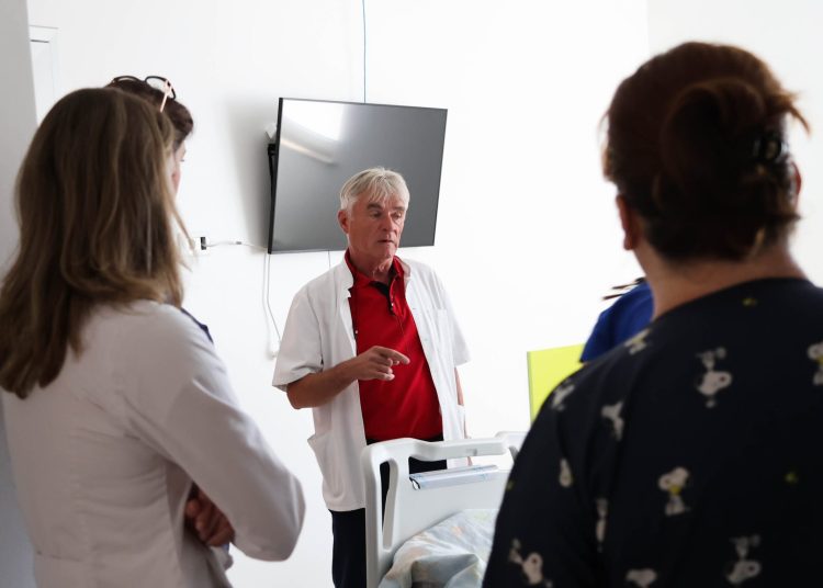 Povijesnom operacijom u SKB Mostar spašen život djeteta