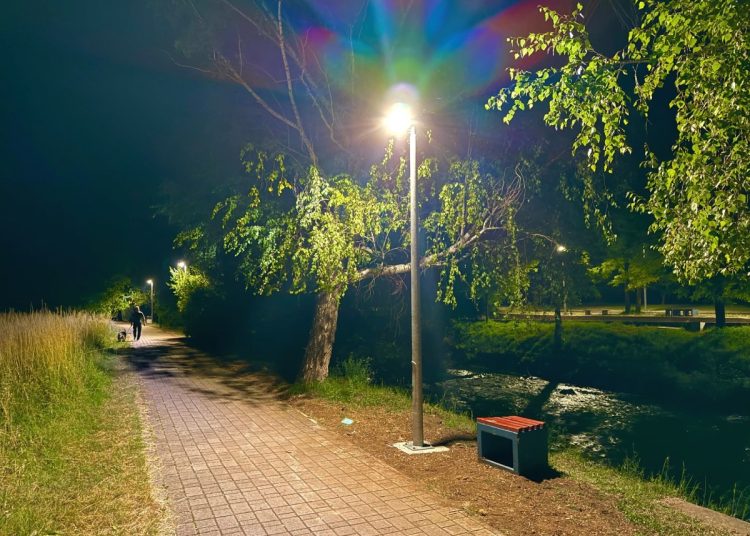 Široki Brijeg: Osvjetljena šetnica uz rijeku Lišticu na Vracama