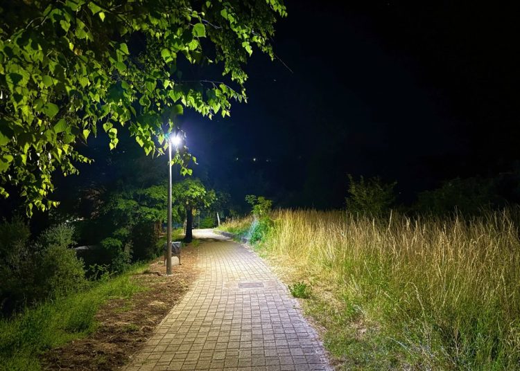 Široki Brijeg: Osvjetljena šetnica uz rijeku Lišticu na Vracama