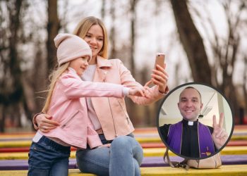 Svećenik o izgubljenom djetinjstvu zbog savršene slike: Kad su lajkovi važniji od zagrljaja
