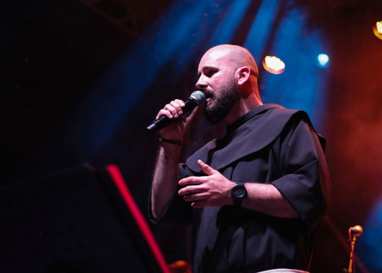 Tisuće ljudi u Mostaru na humanitarnom koncertu duhovne glazbe