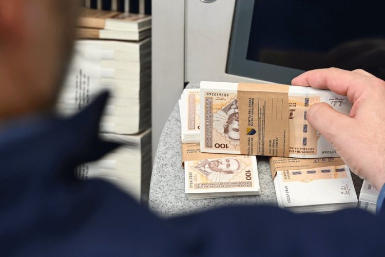 U Federaciji BiH ponovno zabilježena rekordna prosječna plaća