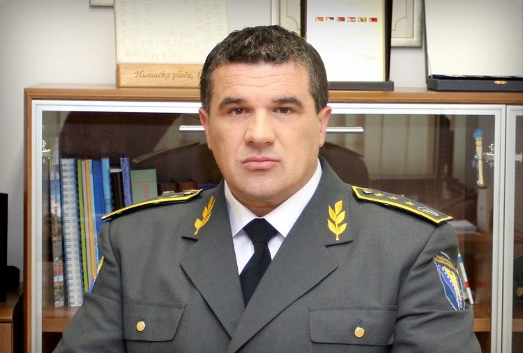 Zoran Galić dok se nalazi u Makarskoj zatražio mirovinu od BiH?