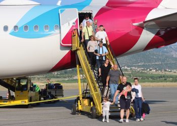 U Mostar sletio prvi zrakoplov iz Stuttgarta