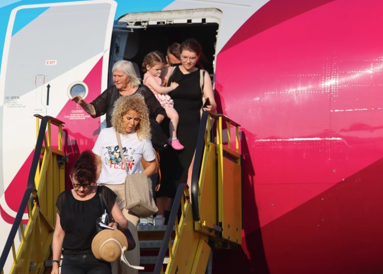 U Mostar sletio prvi zrakoplov iz Stuttgarta