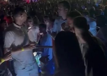 (VIDEO) Džeko zapalio atmosferu u Mostaru