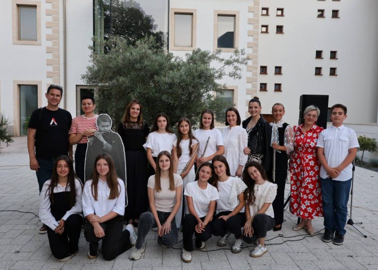 Široki Brijeg: Glazbeno-poetska večer u čast Antunu Branku Šimiću