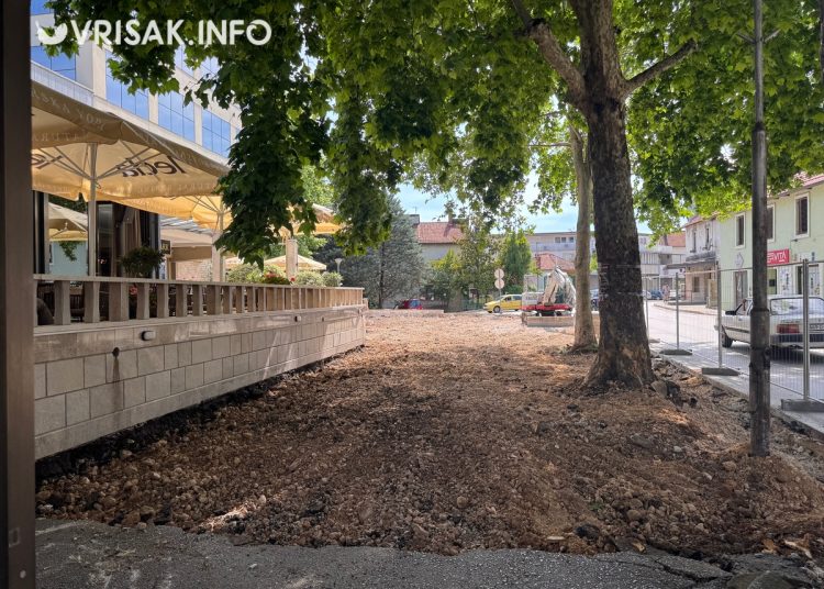 Široki Brijeg: Evo kako napreduju radovi ispred hotela Park