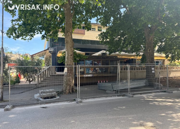 Široki Brijeg: Evo kako napreduju radovi ispred hotela Park