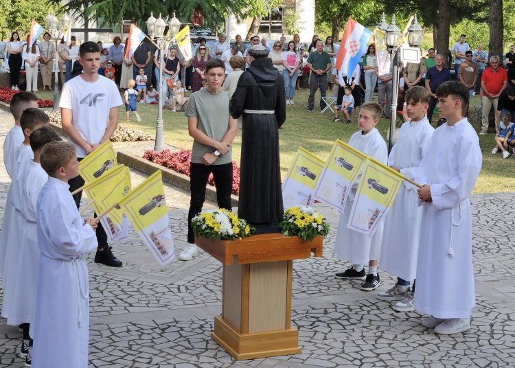 Druga večer trodnevnice sv. Anti u Ljubotićima