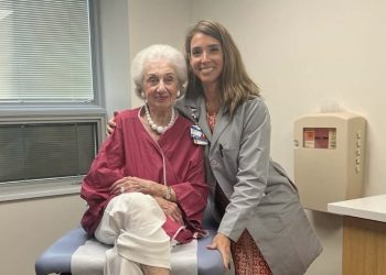 Žena kojoj je sa 100 godina dijagnosticiran rak dojke, godinu kasnije je potpuno zdrava