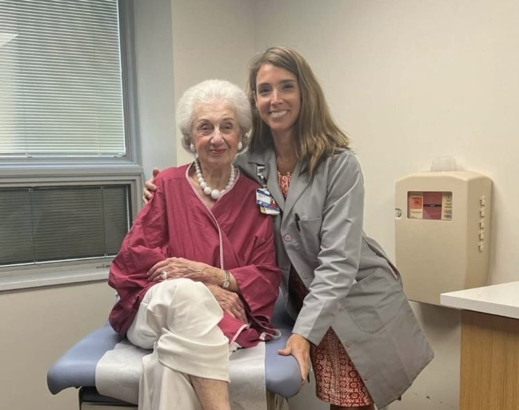 Žena kojoj je sa 100 godina dijagnosticiran rak dojke, godinu kasnije je potpuno zdrava