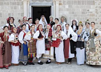 U tijeku online glasovanje za najfotogeničniju Hrvaticu u narodnoj nošnji izvan RH