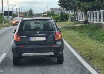 Uočavate li sigurnosni problem na ovom automobilu?