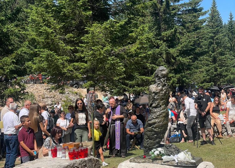 Tisuće hodočasnika na Kedžari obilježilo Divin dan uz polaganje redovničkih zavjeta