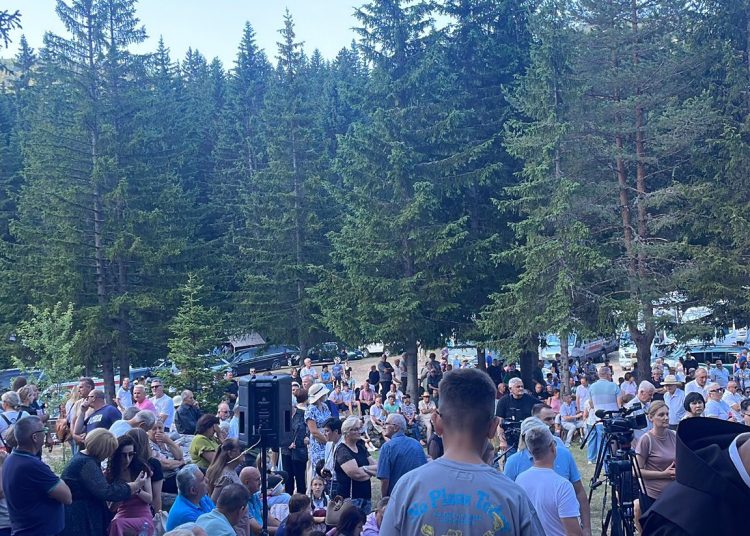 Tisuće hodočasnika na Kedžari obilježilo Divin dan uz polaganje redovničkih zavjeta