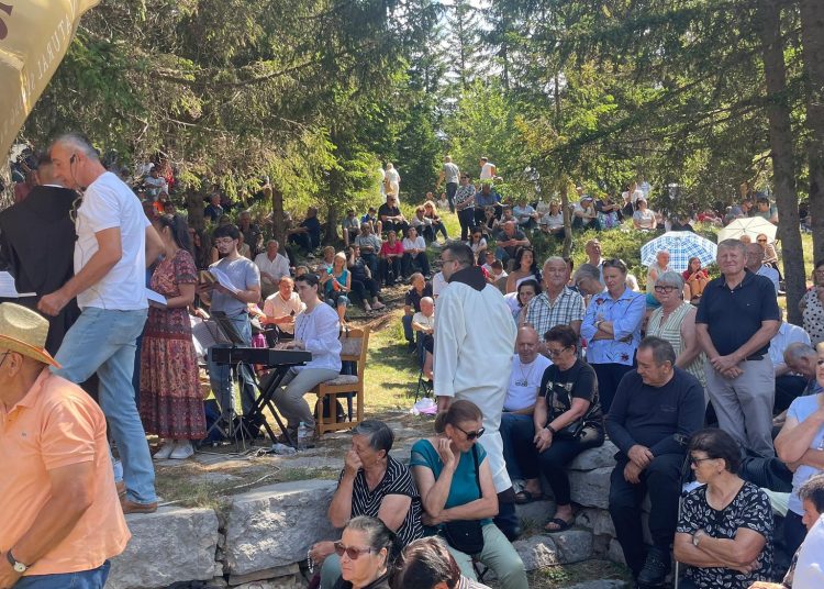 Tisuće hodočasnika na Kedžari obilježilo Divin dan uz polaganje redovničkih zavjeta