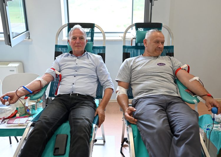 Grude: Djelatnici tvrtke Violeta darovali 38 doza krvi