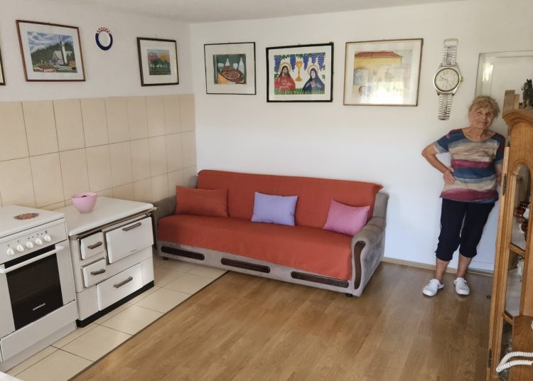 Priča koja osvaja srce: Pogledajte što je sve naslikala baka Blagica iz Crnih Lokava