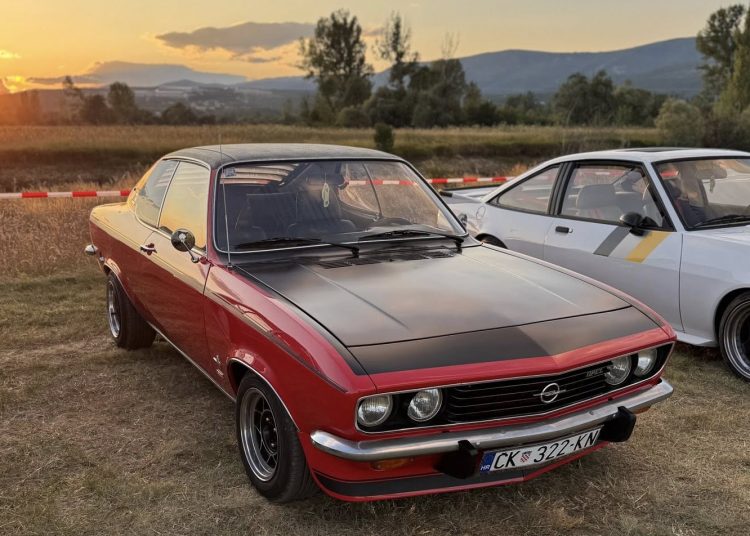 Foto: Opel oldschool club Hercegovina