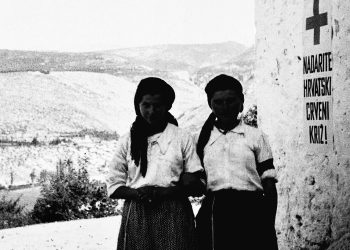 Fotografija “Hrvatski Crveni križ” iz Širokog Brijega nastala između 1941.-1944. godine
