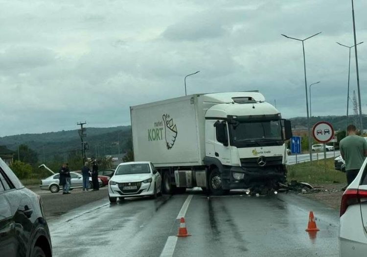 Policajac poginuo u teškoj prometnoj nesreći, drugi policajac ozlijeđen