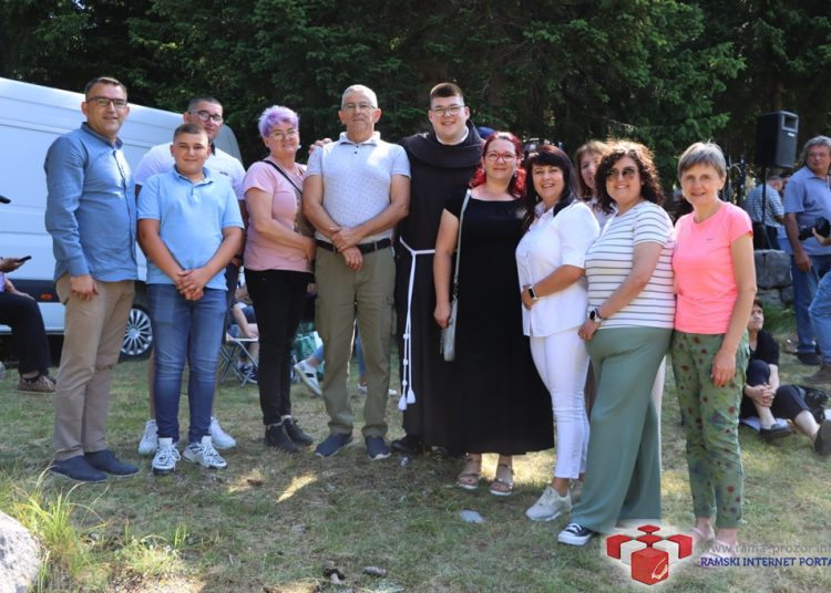Tisuće hodočasnika na Kedžari obilježilo Divin dan uz polaganje redovničkih zavjeta