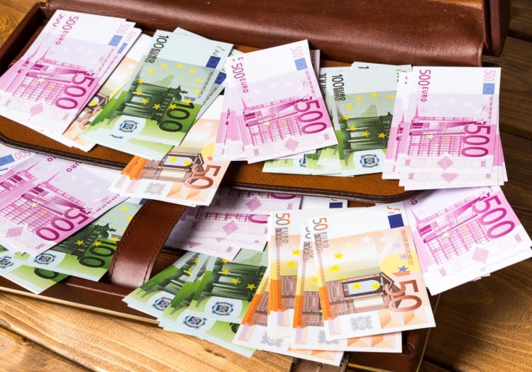 Dijaspora ne zaboravlja BiH: Gastarbajteri prošle godine kući poslali 4 milijarde KM