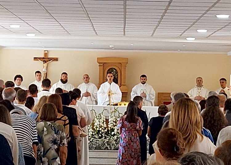 Don Ivan Martić iz Čapljine proslavio prvu Mladu misu dijecezanskog svećenika u 108 godina