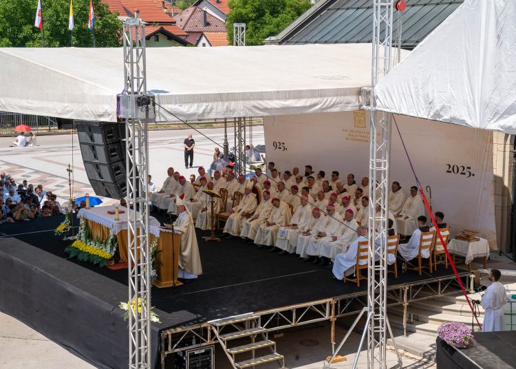 Tomislavgrad: Proslavljena 1100. obljetnica Hrvatskog Kraljevstva