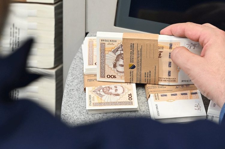 Građani BiH na računima imaju više od 18,2 milijarde