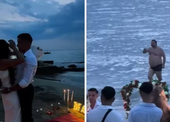 Pogledajte hit prosidbu s plaže u Hrvatskoj: Neočekivani gost pokvario plan ili uljepšao trenutak?