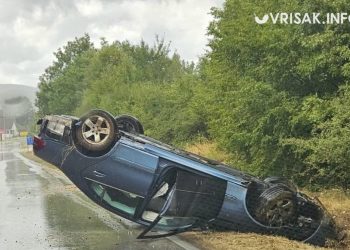 Široki Brijeg: Vozilo nakon slijetanja završilo na krovu