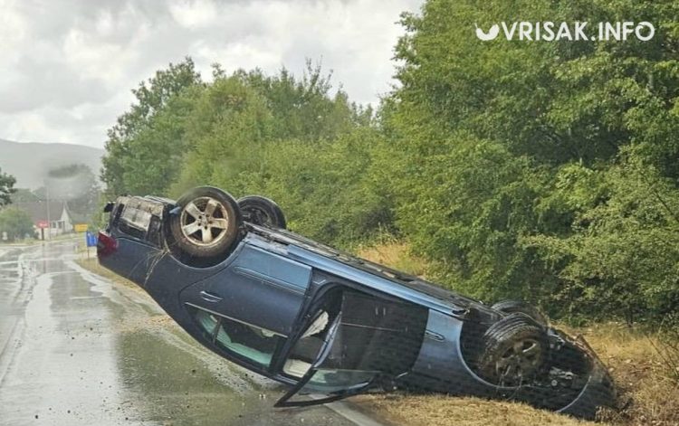 Široki Brijeg: Vozilo nakon slijetanja završilo na krovu