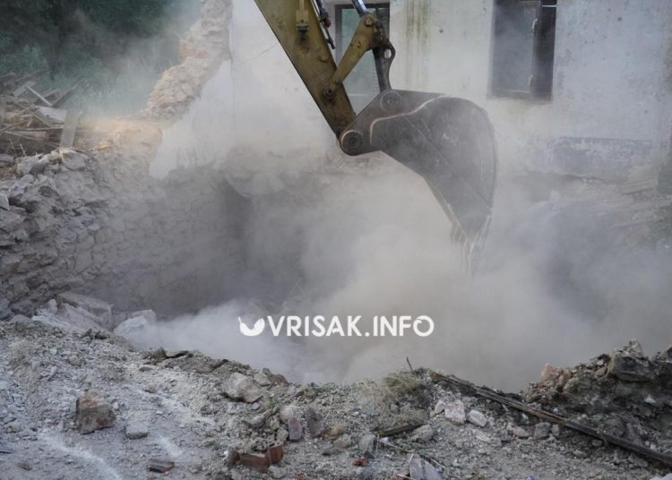 Široki Brijeg: Jutros srušen dio “Soptinih kuća”