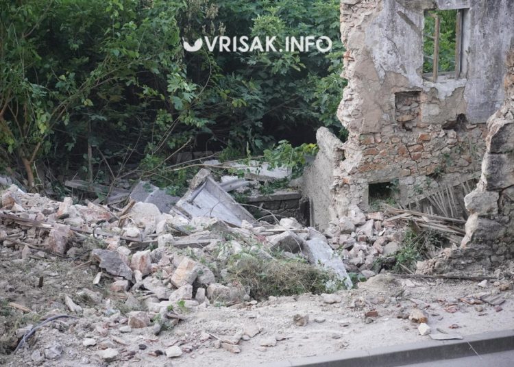 Široki Brijeg: Jutros srušen dio “Soptinih kuća”