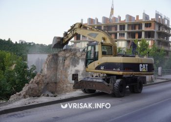 Široki Brijeg: Jutros srušen dio “Soptinih kuća”