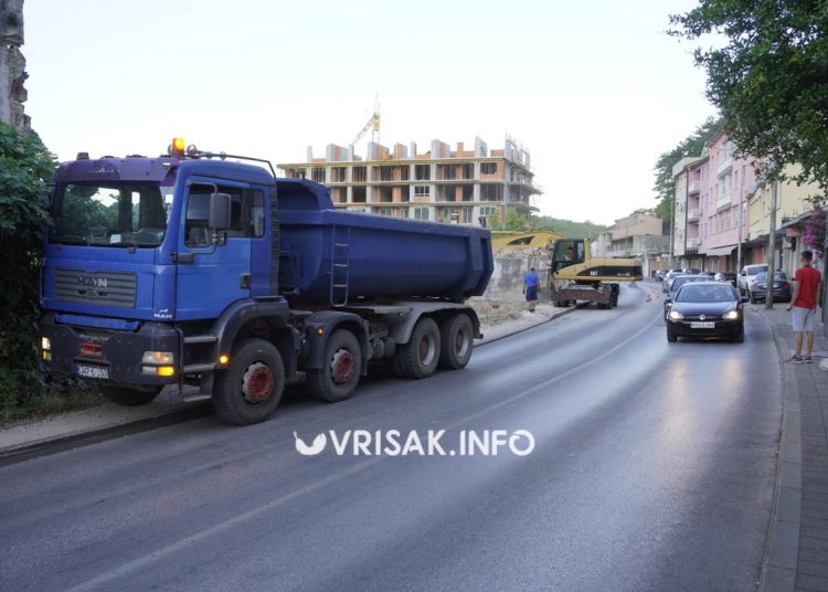 Široki Brijeg: Jutros srušen dio “Soptinih kuća”