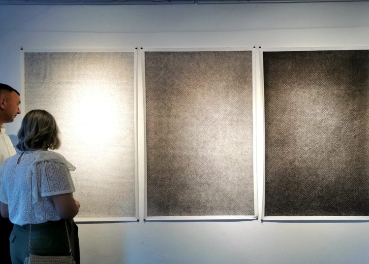 Široki Brijeg: Izložba “ORNO” Lea Pavlovića otvorena u galeriji Vrba