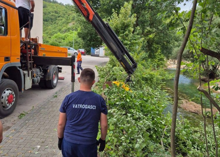 Široki Brijeg: Započelo čišćenje korita rijeke Lištice