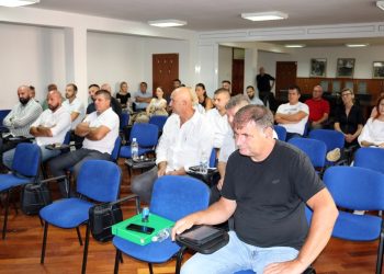 GV Ljubuški: Prvašićima novčane potpore, a učenicima besplatan prijevoz