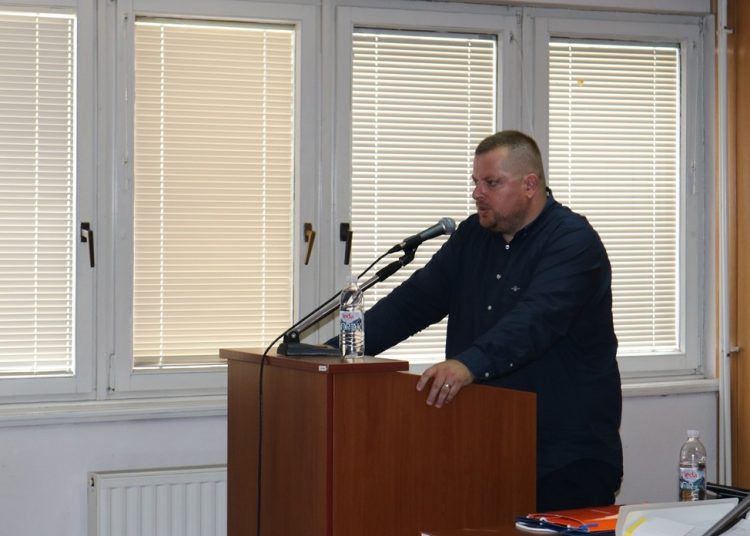 GV Ljubuški: Prvašićima novčane potpore, a učenicima besplatan prijevoz