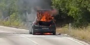 (VIDEO) Izgorio još jedan automobil na cesti Široki Brijeg – Mostar