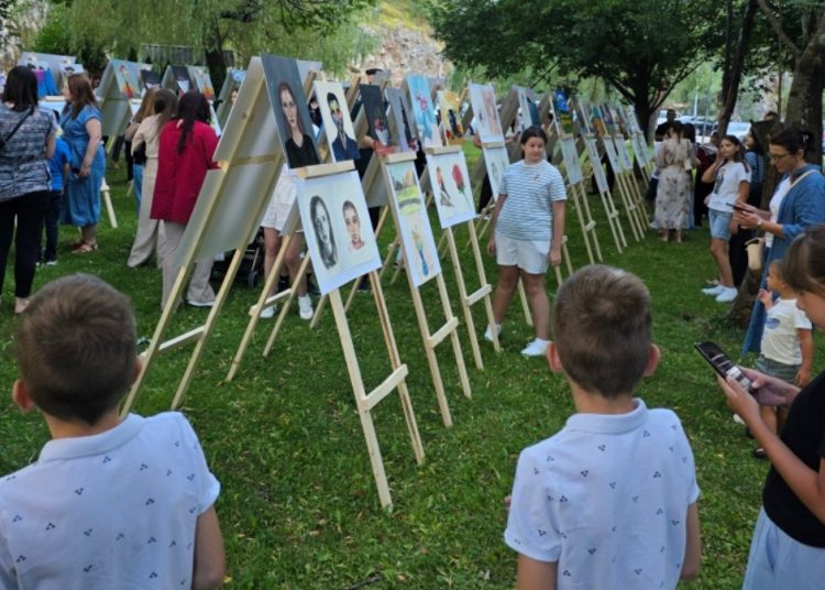 Široki Brijeg: Izložba u Borku okupila 44 umjetnika, uskoro novi ciklus tečaja