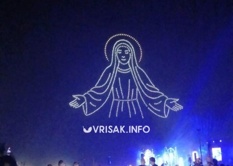 Spektakl u Zagrebu: Dronovi u obliku Gospe iznad Hipodroma