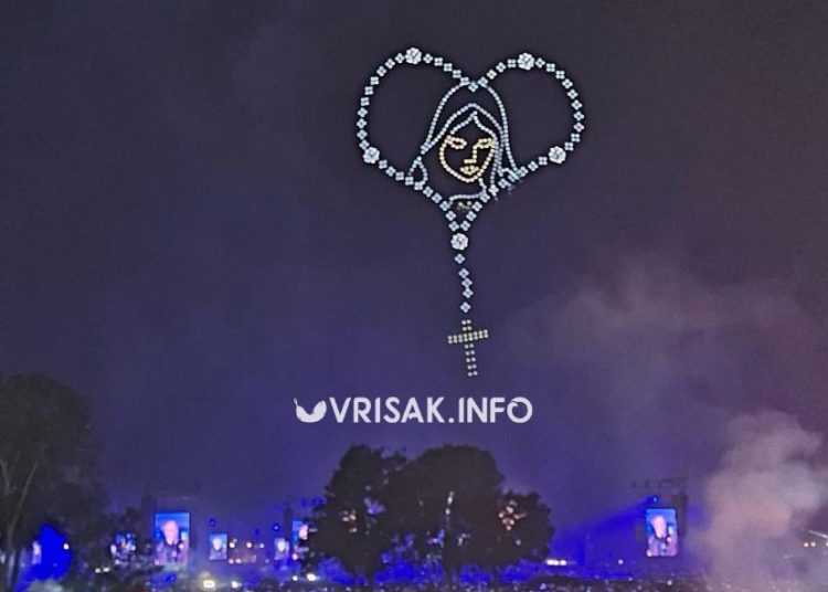 Spektakl u Zagrebu: Dronovi u obliku Gospe iznad Hipodroma