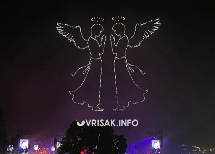 Spektakl u Zagrebu: Dronovi u obliku Gospe iznad Hipodroma