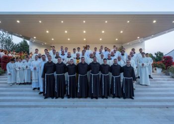 Ljubuški: Osmorica novaka položila prve privremene zavjete na Humcu