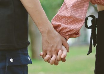 Najčešće laži u vezama: Evo što partneri skrivaju i zašto?