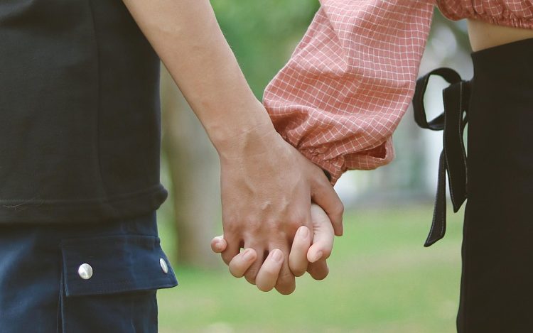 Najčešće laži u vezama: Evo što partneri skrivaju i zašto?